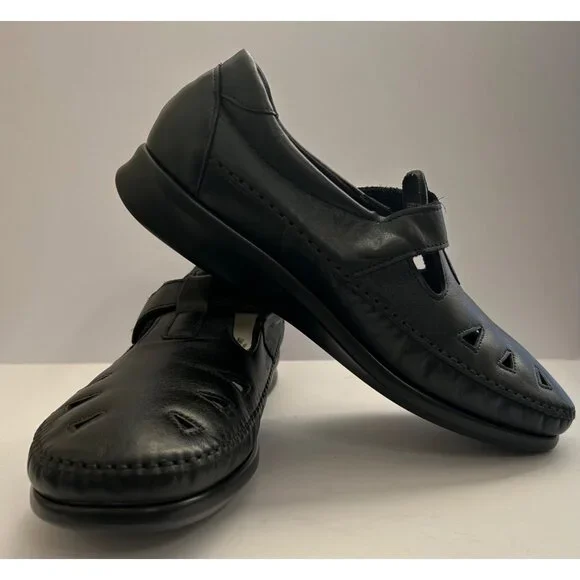SAS Sz 11WW Roamer Comfortable Women's Black Leather Hook & Loop Strap Shoes - Picture 2 of 10